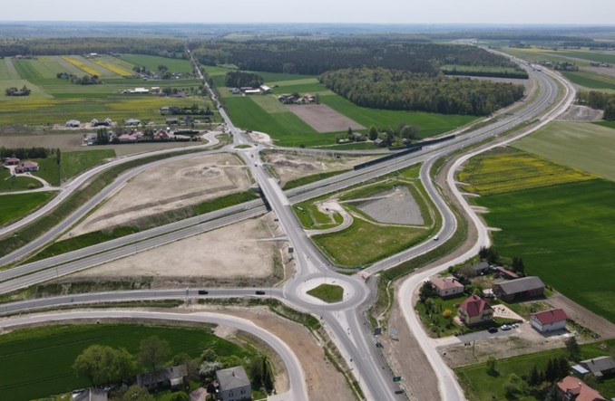 Inwestycje drogowe nabierają rozpędu. Korzystają na tym regiony położone przy nowych odcinkach