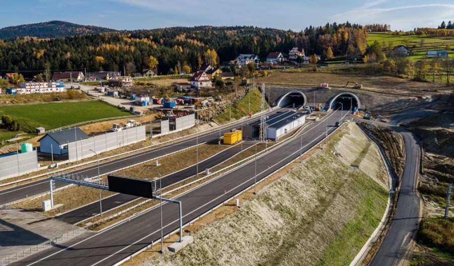Tunel na zakopiance ma patronów - to Lech i Maria Kaczyńscy Tunel na zakopiance ma patronów - to Lech i Maria Kaczyńscy