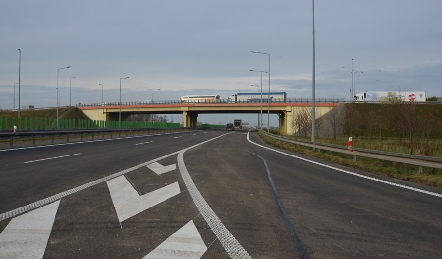 Ruch na A2 węzeł Stryków – Punkt Poboru Opłat Stryków znowu po obu jezdniach. Koniec remontu Ruch na A2 węzeł Stryków – Punkt Poboru Opłat Stryków znowu po obu jezdniach. Koniec remontu