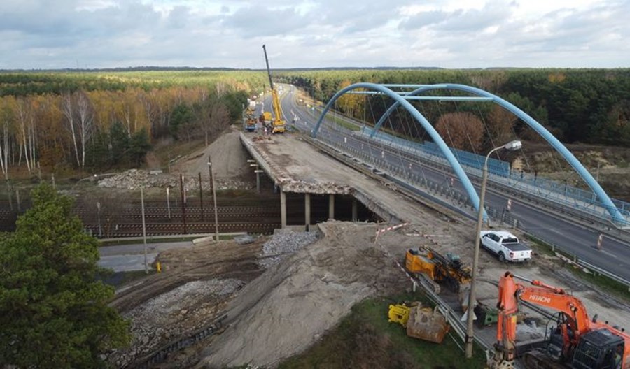 Wróciła rozbiórka wiaduktu w Bydgoszczy. Kolejarze zgodzili się na przerwy w transporcie węgla Wróciła rozbiórka wiaduktu w Bydgoszczy. Kolejarze zgodzili się na przerwy w transporcie węgla
