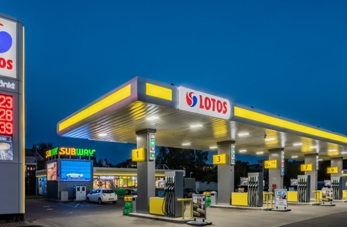 Orlen. Dobre wyniki i sprzedaż stacji Lotosu
