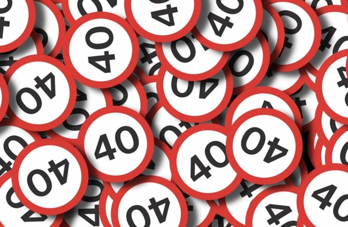 Ma być mniej znaków na drogach. GDDKiA proponuje zmiany w tzw. Czerwonej księdze