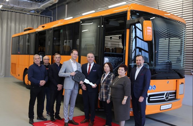 Pierwszy w Polsce Mercedes-Benz Intouro K hybrid dla Wijewa. Jako autobus szkolny