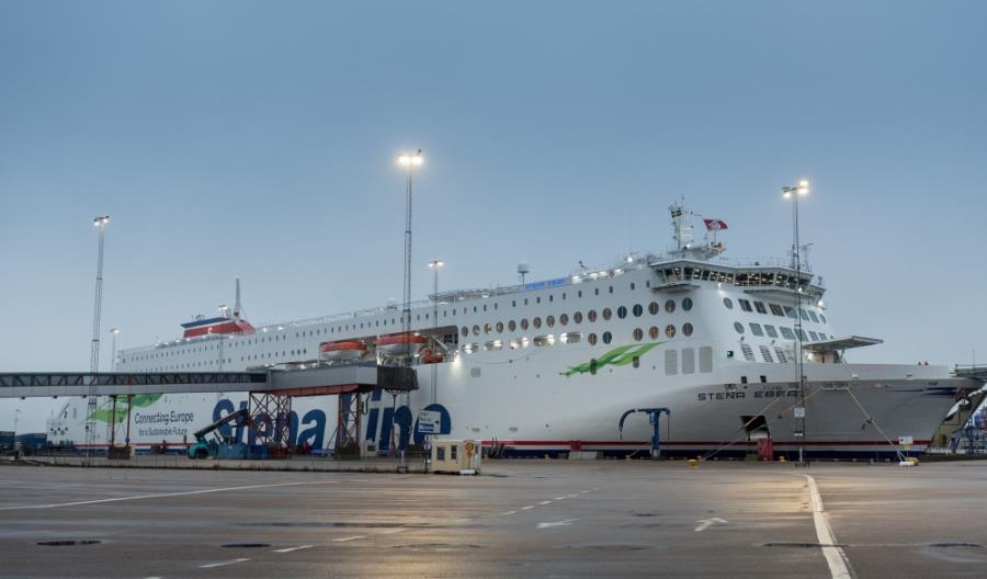 Drugi 240-metrowy prom Stena Line na linii Gdynia – Karlskrona. Zmieści 200 ciężarówek Drugi 240-metrowy prom Stena Line na linii Gdynia – Karlskrona. Zmieści 200 ciężarówek