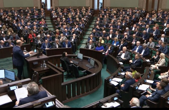 Krok do odblokowania środków europejskich. Ustawa o Sądzie Najwyższym przyjęta przez Sejm  