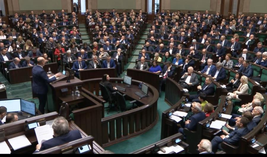Krok do odblokowania środków europejskich. Ustawa o Sądzie Najwyższym przyjęta przez Sejm  