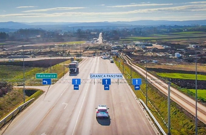 Ciężarówki korzystają już z nowego przejścia Polska – Ukraina  