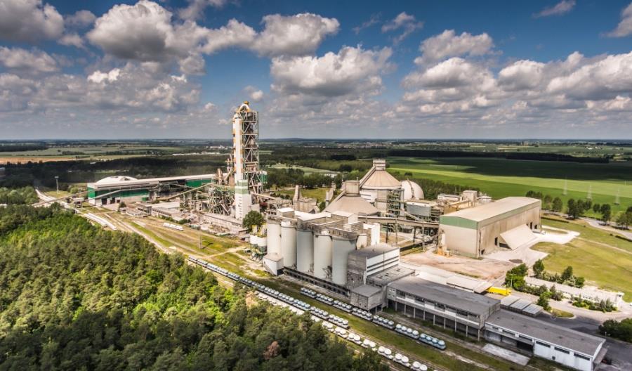 Cementownie szykują się do wychwytywania CO2. Potrzebne zmiany prawa Cementownie szykują się do wychwytywania CO2. Potrzebne zmiany prawa