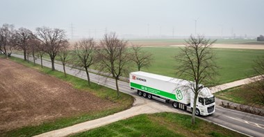 DB Schenker. 40-tonowa ciężarówka na wodór jeździ już po drogach w Niemczech 