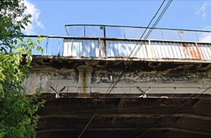 Fatalny stan obiektów inżynierskich. Zaniedbania, ale i brak środków 