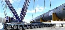 Gigantyczny transport na ulicach Płocka 