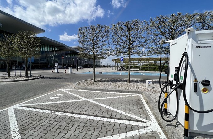 W Porcie Lotniczym Wrocław staneły ładowarki Elocity