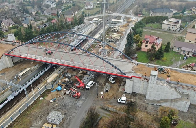 Marita Szustak: Oczekujemy równego traktowania dróg i kolei