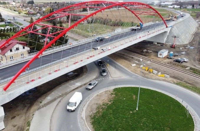 Mielec: Wiadukt już otwarty, problemy pozostały