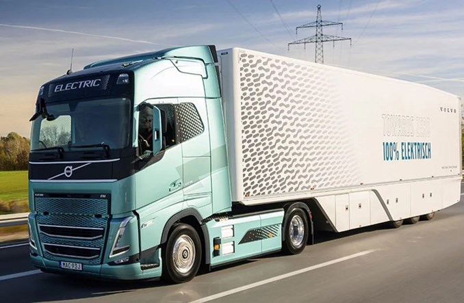 Maersk kupi 25 elektrycznych TIR-ów!