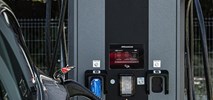 Biedronka i Powerdot rozwijają ogólnopolską sieć ładowania pojazdów elektrycznych i hybrydowych