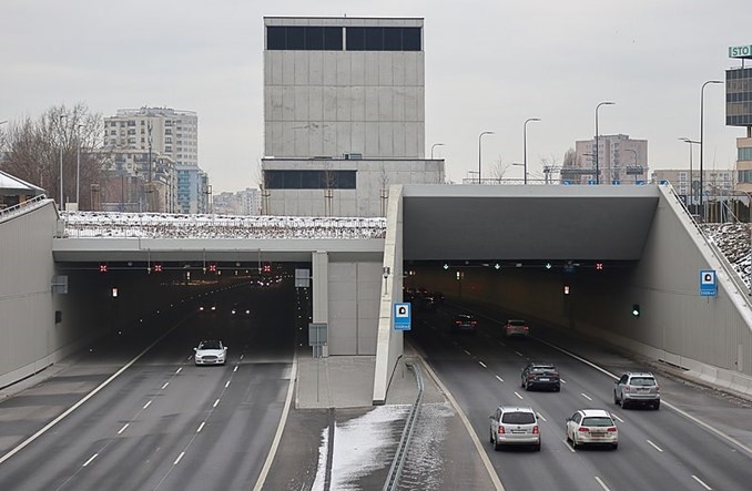 Warszawa: Ruch samochodowy w latach 2019-2022 spadł