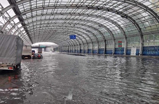 Jak uniknąć zalewania Trasy AK w Warszawie? GDDKiA szuka rozwiązania