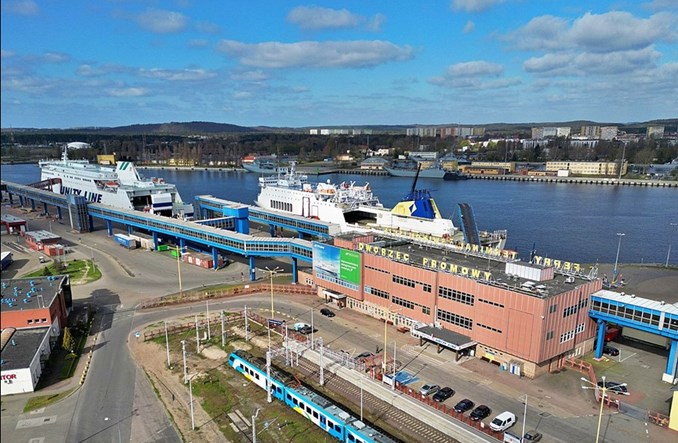 Świnoujście: Zakończono rozbudowę terminala promowego
