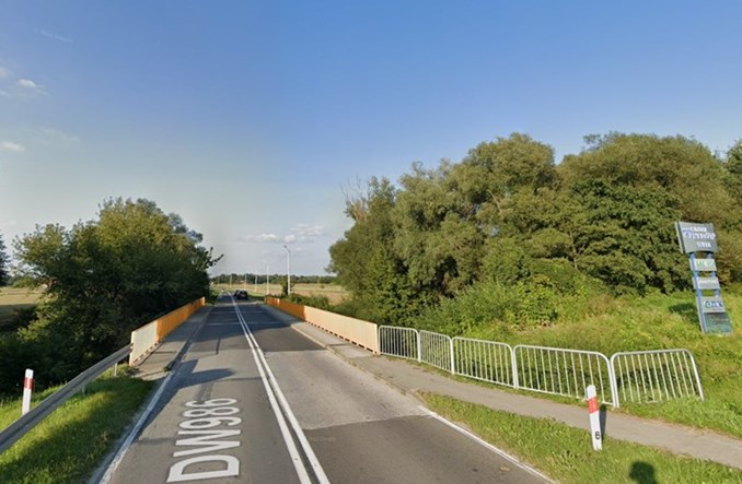 Podkarpackie. Wielu chętnych budować nowy most na rzece Wielopolka w Ostrowie