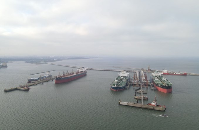 Naftoport idzie na rekord