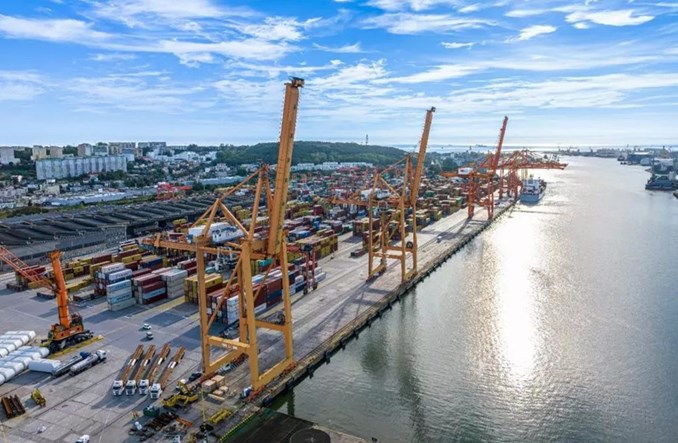 Gdynia: Trwa przebudowa Nabrzeża Helskiego