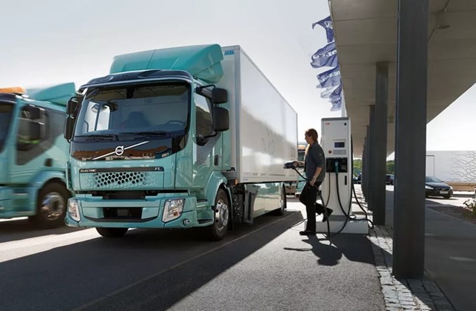 Jakość stacji ładowania ważniejsza niż ich liczba. Jak elektryfikować transport ciężki?  