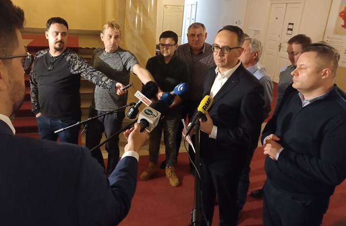 Minister Klimczak spotkał się z przedstawicielami protestujących przewoźników