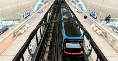 Paryż otworzył trzecią w pełni automatyczną linię metra