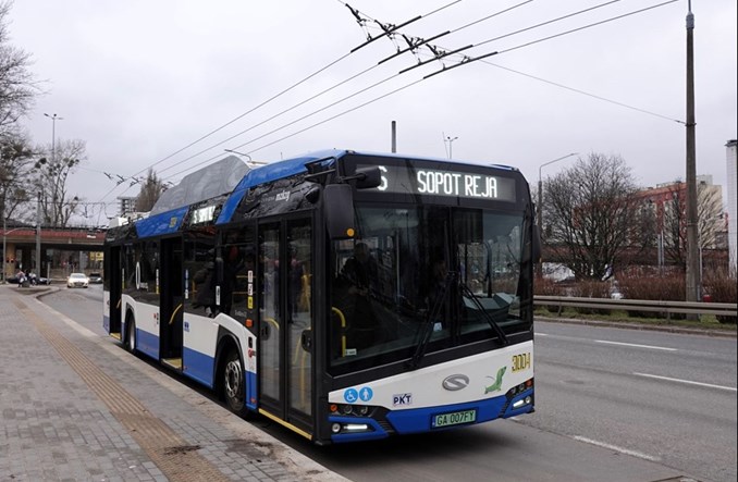 Fala we wszystkich pojazdach komunikacji miejskiej w Trójmieście