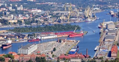 W zespole portowym Szczecin-Świnoujście konkurencję rzek i dróg z koleją wygrywa… rurociąg