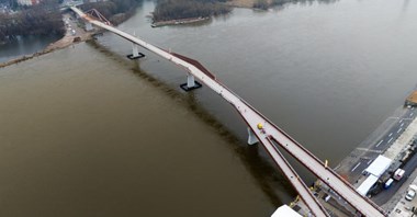 Warszawa otwiera most pieszo-rowerowy przez Wisłę