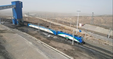 Chińska lokomotywa na wodór pociągnęła 10 000 ton