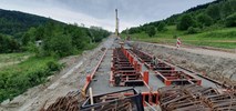 Małopolska: Zakończono palowanie osuwiska w Kasinie Wielkiej