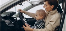 Kobiety jeżdżą bezpieczniej, zwłaszcza gdy przewożą dzieci