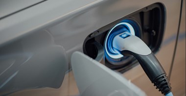 UE kontratakuje: Wpływ ceł wyrównawczych na import chińskich pojazdów elektrycznych