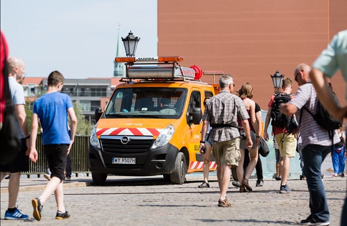 Przegląd opcji strategicznych FBSerwis potrwa dłużej 