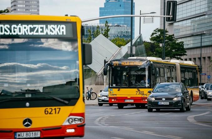 Młodzi i gorzej sytuowani Polacy nie chcą Stref Czystego Transportu