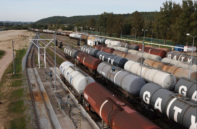 PERN z umową na poprawę dostępu kolejowego do bazy paliwowej w Nowej Wsi Wielkiej