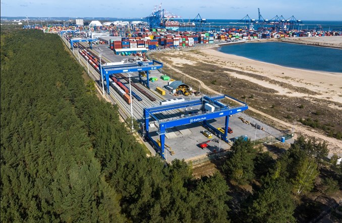 Baltic Hub zwiększył zdolności przeładunkowe kontenerów na wagony kolejowe