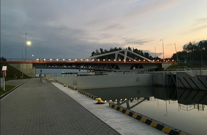 Rośnie ruch statków przez przekop Mierzei Wiślanej