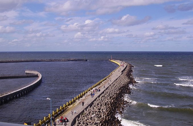 Jest przetarg na przebudowę wejścia do portu morskiego w Darłowie