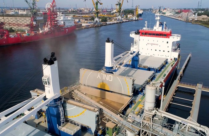 Gorsze żniwa obniżyły przeładunki zbóż w portach morskich