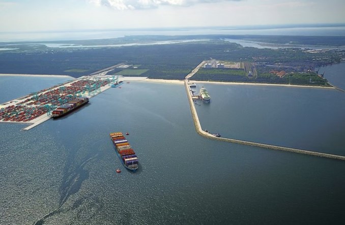 Największe kontenerowce wpłyną do Świnoujścia na przełomie 2028 i 2029 roku 