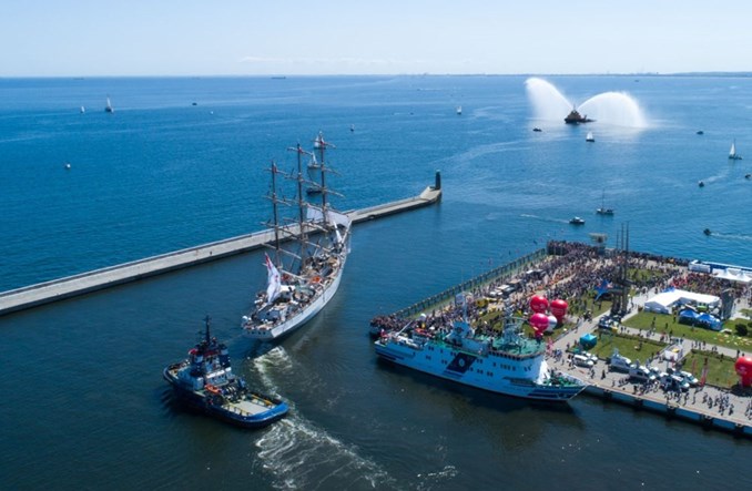 Rozwój portów uzależniony od dróg, kolei i stabilności finansowania 