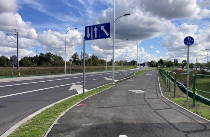 Kierowcy korzystają już z przebudowanej DW-786 koło Koniecpola  