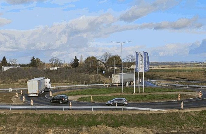Trwa budowa obwodnicy Opatowa za prawie pół miliarda. Nowe rondo już gotowe 