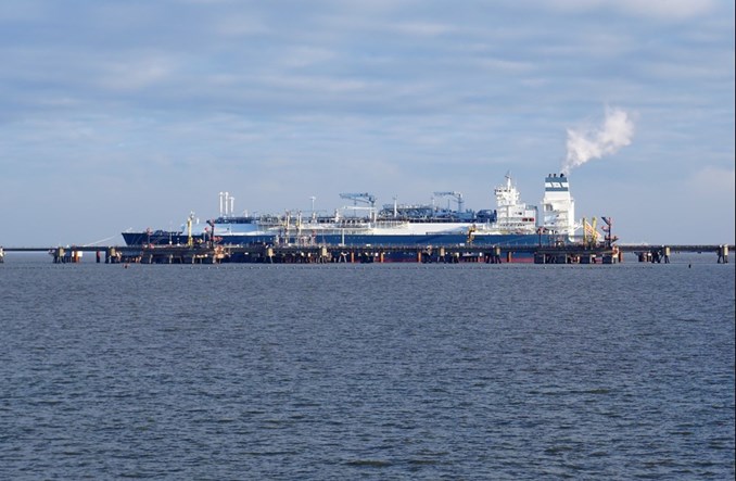 Umowa na stanowisko cumownicze dla pływającego gazoportu już wkrótce