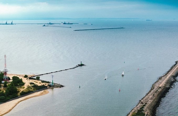 Pływający gazoport w Zatoce Gdańskiej z pozwoleniem na budowę