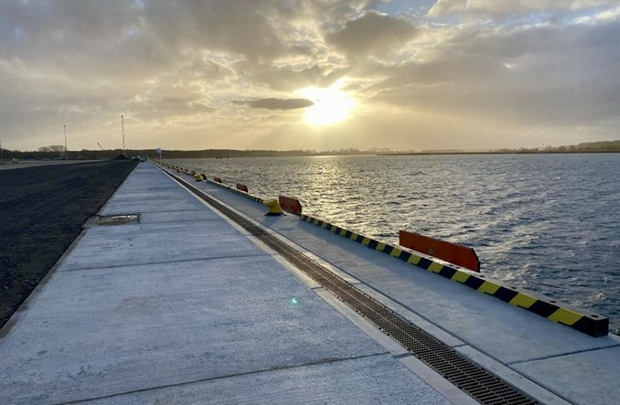 Budowa nabrzeży w porcie instalacyjnym w Świnoujściu zakończona